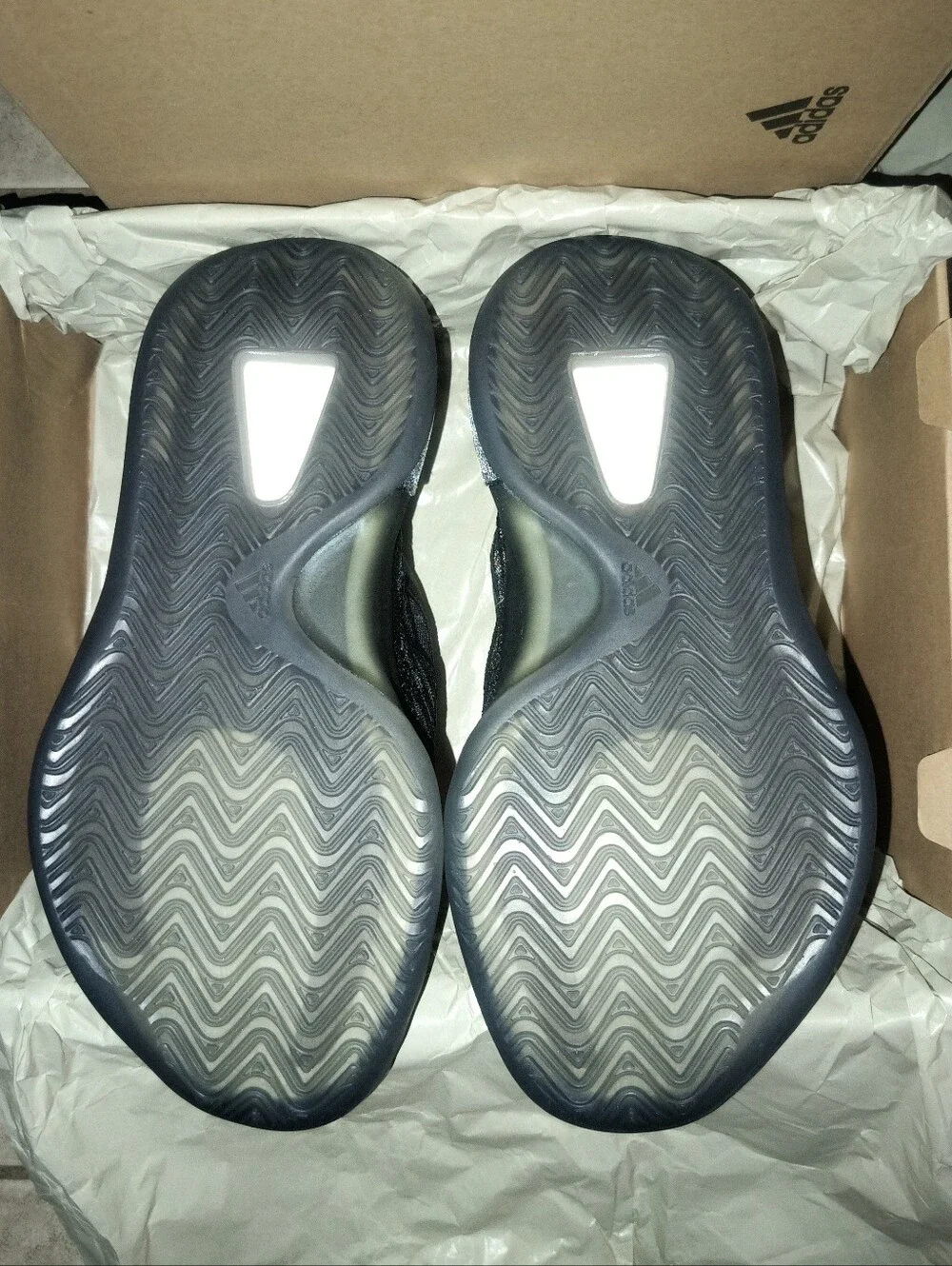 Adidas Yeezy QNTM Onyx Size 5M Black and Silver Slip-On Knit Sneakers Brand New